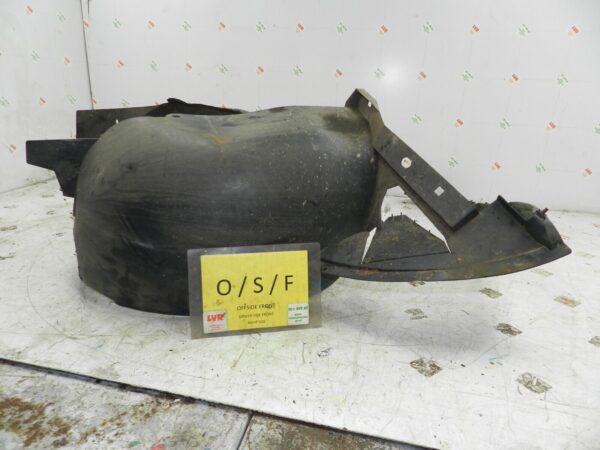 (135) 2003 CITROEN C3 PLURIEL CONVERTIBLE. DRIVER FRONT WHEEL ARCH LINER