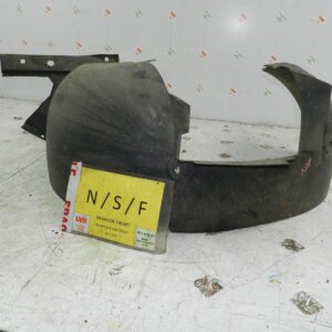 (135) 2003 CITROEN C3 PLURIEL CONVERTIBLE. PASSENGER FRONT WHEEL ARCH LINER