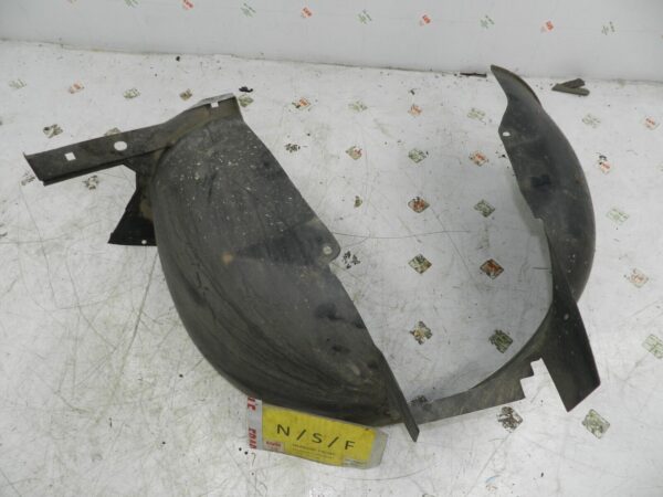(135) 2003 CITROEN C3 PLURIEL CONVERTIBLE. PASSENGER FRONT WHEEL ARCH LINER - Image 2