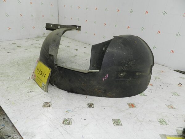 (135) 2003 CITROEN C3 PLURIEL CONVERTIBLE. PASSENGER FRONT WHEEL ARCH LINER - Image 3