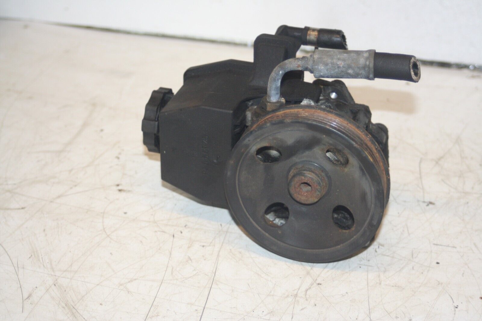 2000 MERCEDES C CLASS W202. POWER STEERING PUMP