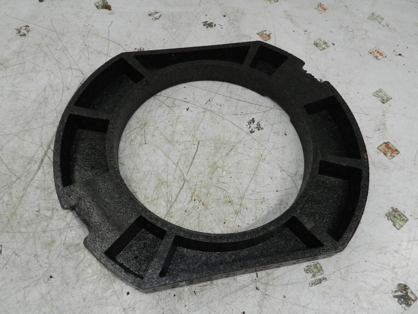 (135) 2003 CITROEN C3 PLURIEL CONVERTIBLE. SPARE WHEEL FOAM HOUSING - Image 2