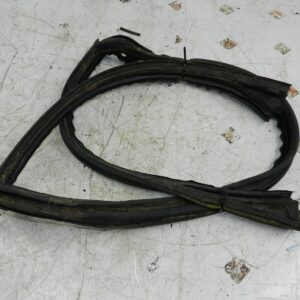 (135) 2003 CITROEN C3 PLURIEL CONVERTIBLE. ROOF RUBBER WEATHER SEAL