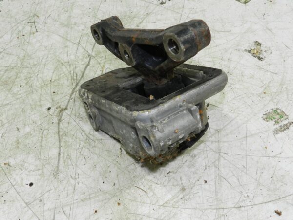 (135) 2003 CITROEN C3 PLURIEL CONVERTIBLE. ENGINE MOUNT - Image 2