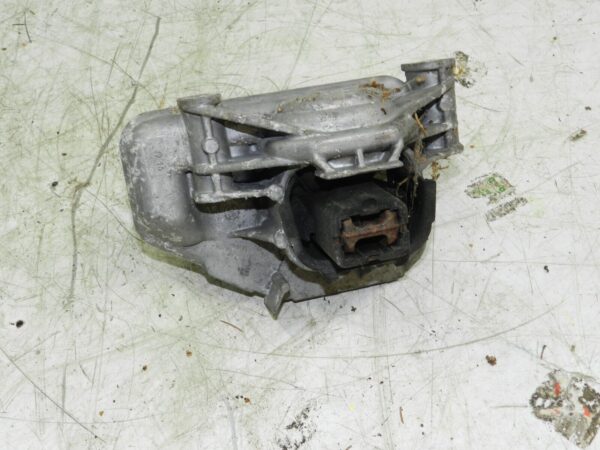 (135) 2003 CITROEN C3 PLURIEL CONVERTIBLE. ENGINE MOUNT - Image 3