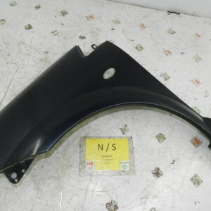 (135) 2003 CITROEN C3 PLURIEL CONVERTIBLE. PASSENGER SIDE WING IN BLACK
