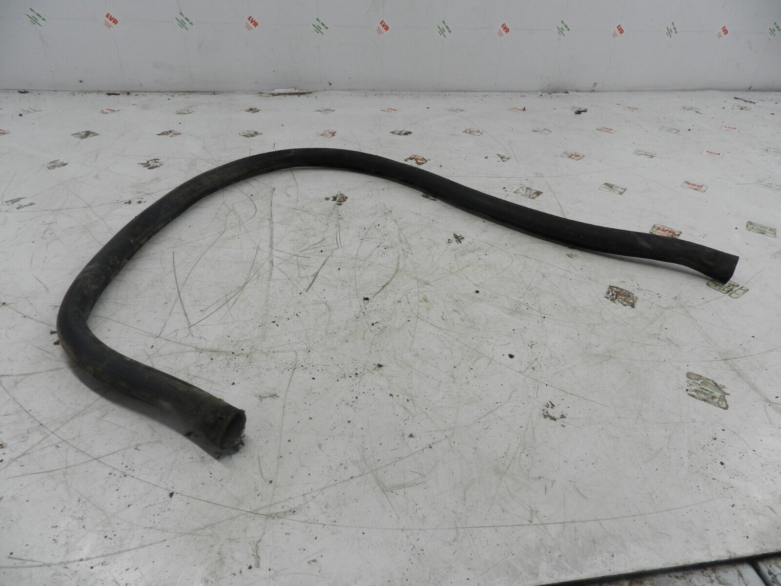 1993 FORD GRANADA DORCHESTER. BONNET RUBBER TRIM SEAL