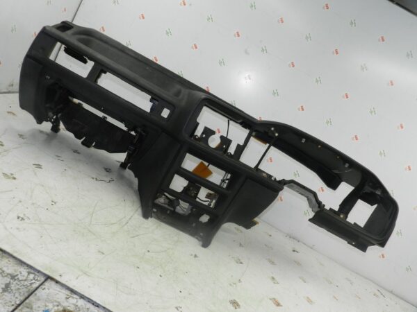 1993 FORD GRANADA DORCHESTER. DASHBOARD