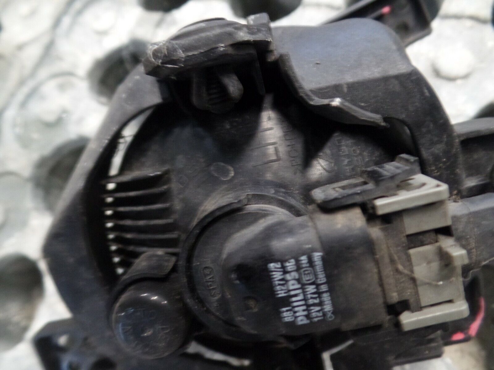 2010 MK2 2.2 CRDi Hyundai Santa Fe - Passenger Side N/S/F Fog Light - Image 3