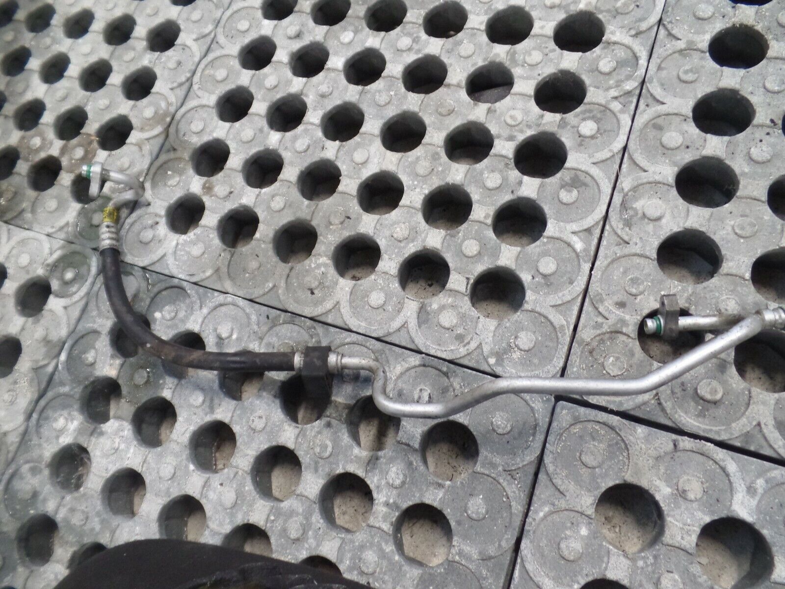 2010 MK2 2.2 CRDi Hyundai Santa Fe - Aircon A/C Pipe Hose - Image 2