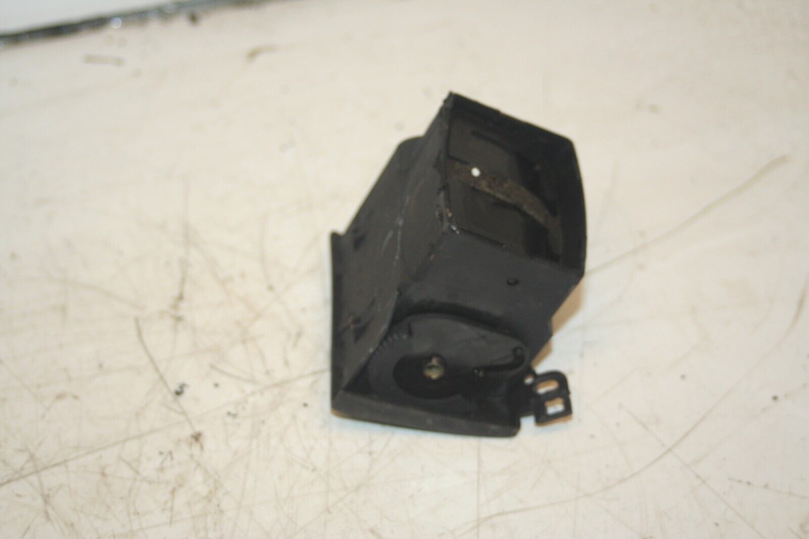 2000 MERCEDES C CLASS W202. HEATER BLOWER VENT - Image 3