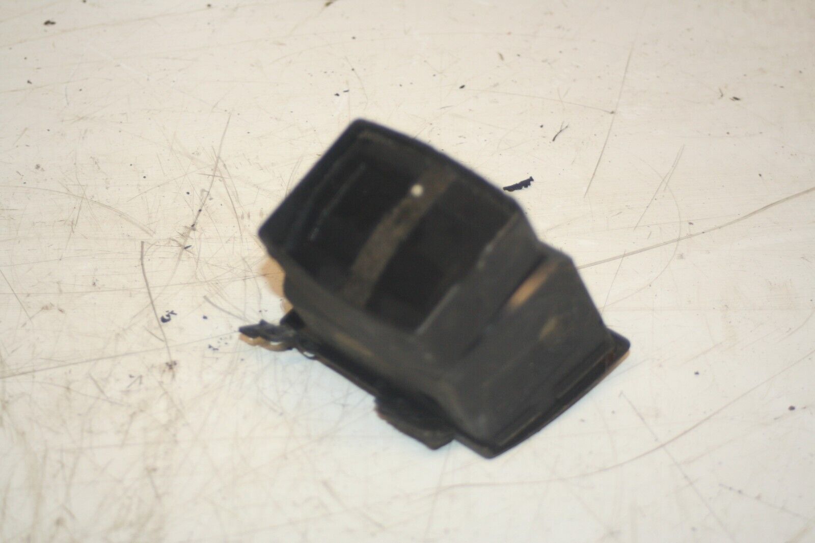 2000 MERCEDES C CLASS W202. HEATER BLOWER VENT - Image 4
