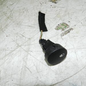 (135) 2003 CITROEN C3 PLURIEL CONVERTIBLE. CENTRAL LOCKING SWITCH