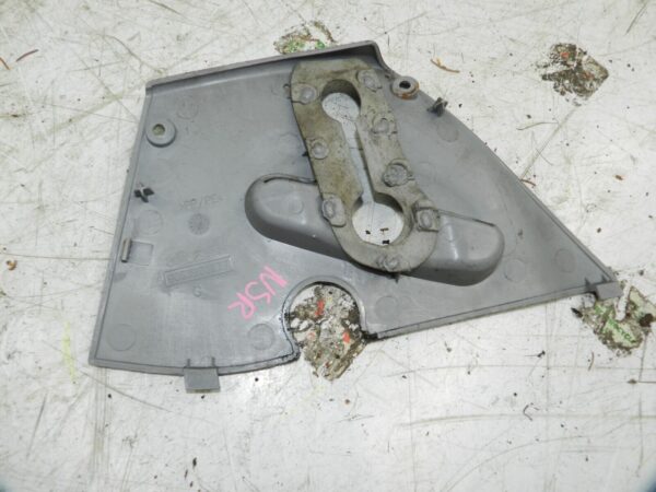 (135) 2003 CITROEN C3 PLURIEL CONVERTIBLE ROOF LOCKING PLATE TRIM PASSENGER BOOT - Image 2