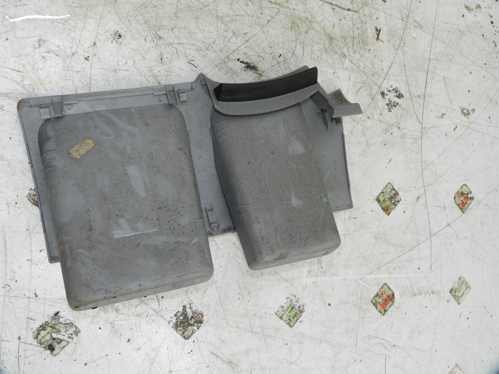 (135) 2003 CITROEN C3 PLURIEL CONVERTIBLE. UNDER DASH TRIM - Image 2