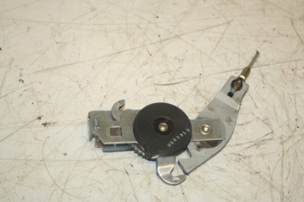 2000 MERCEDES C CLASS W202. HANDBRAKE RATCHET BALANCE MECHANISM