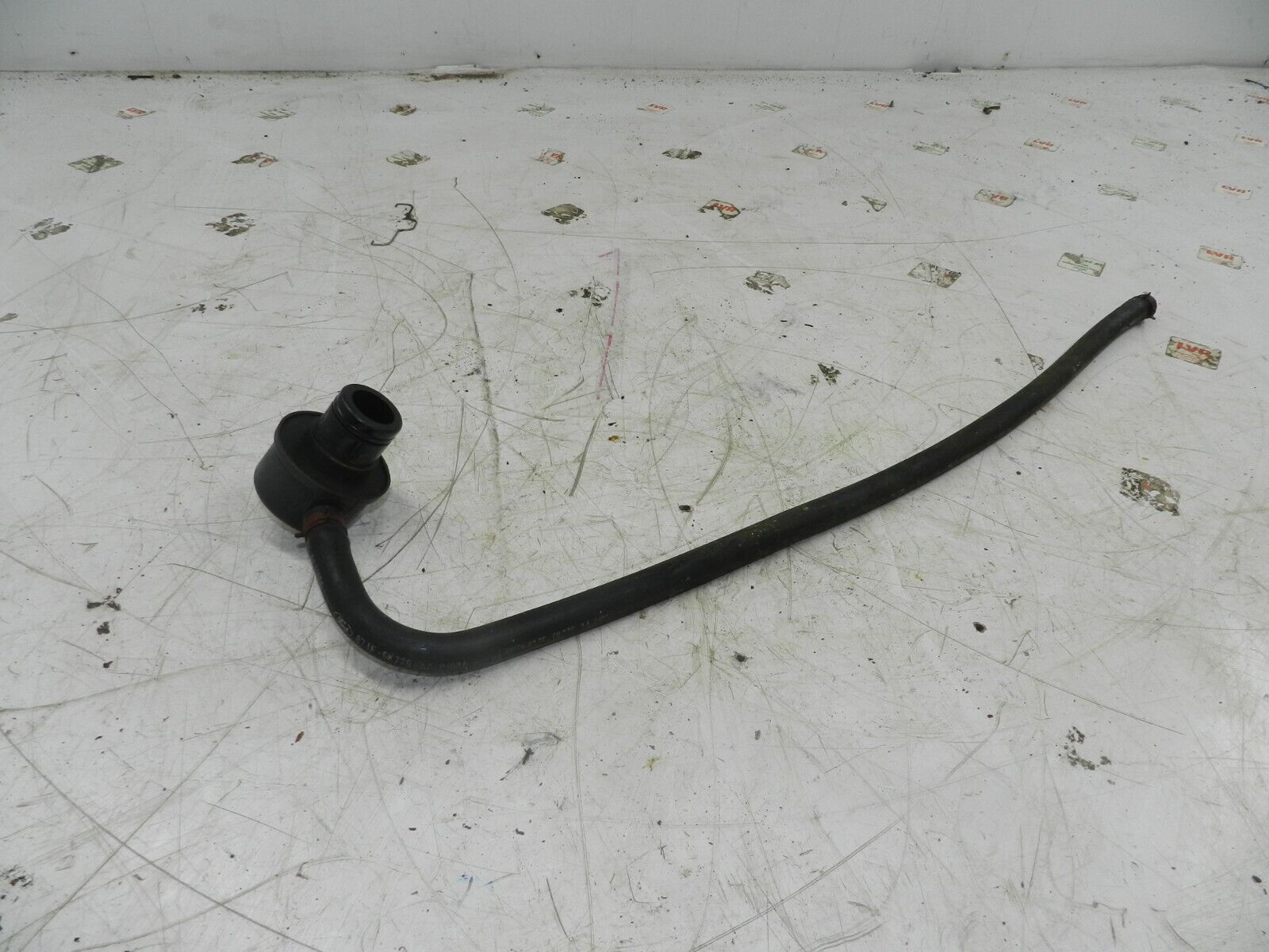 1993 FORD GRANADA DORCHESTER. 2.9 OIL CAP VENT PIPE