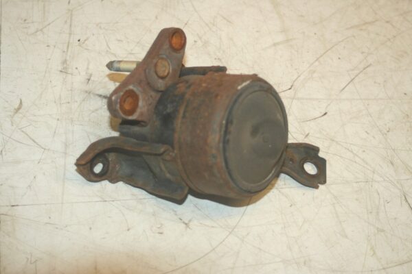 (99) TOYOTA RAV 4 3 DOOR. ENGINE MOUNT - Image 2