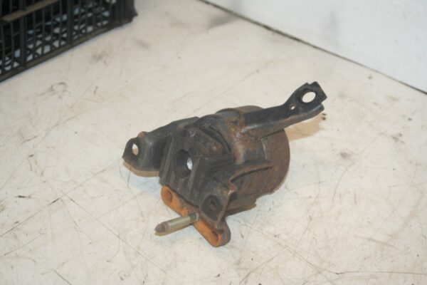 (99) TOYOTA RAV 4 3 DOOR. ENGINE MOUNT - Image 5