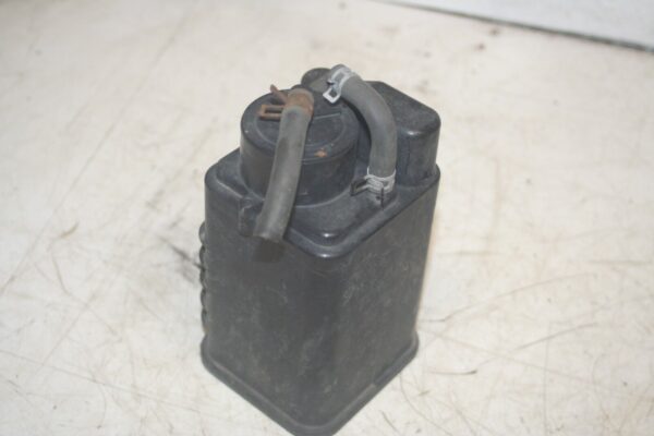 (99) TOYOTA RAV 4 3 DOOR. CHARCOAL CANISTER EVAP 77704-42040 - Image 2