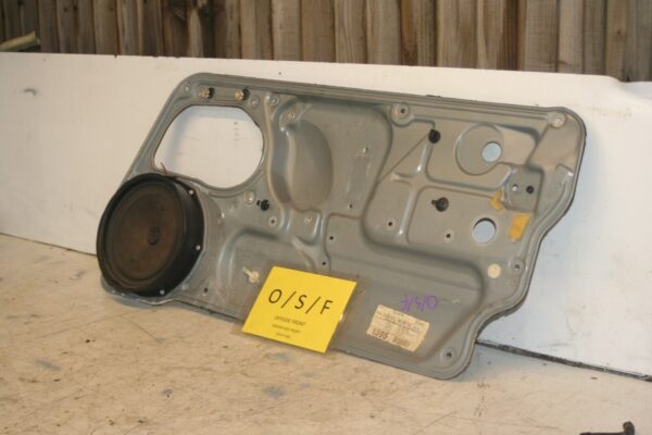 2004 VOLKSWAGEN CONVERTIBLE BEETLE 1.8T. DRIVER SIDE FRONT DOOR PANEL
