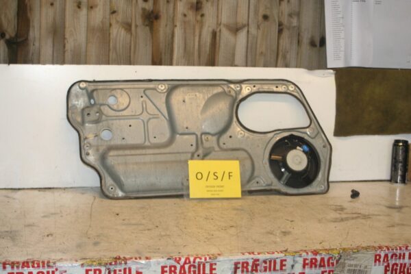 2004 VOLKSWAGEN CONVERTIBLE BEETLE 1.8T. DRIVER SIDE FRONT DOOR PANEL - Image 4