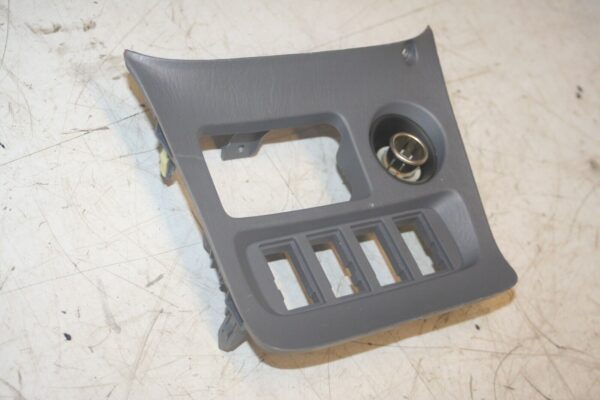(99) TOYOTA RAV 4 3 DOOR. CENTRE CONSOLE TRIM - Image 2