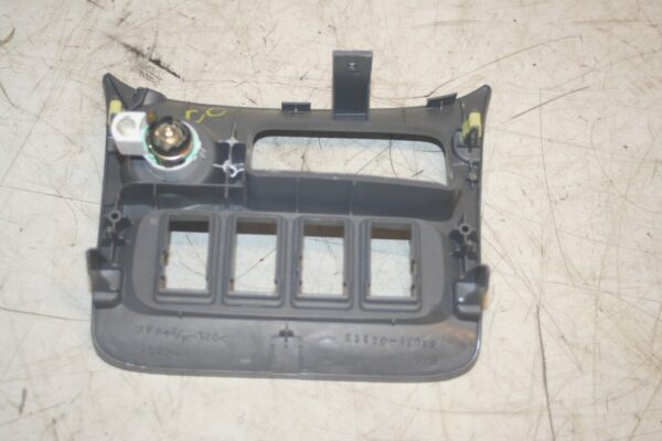 (99) TOYOTA RAV 4 3 DOOR. CENTRE CONSOLE TRIM - Image 3