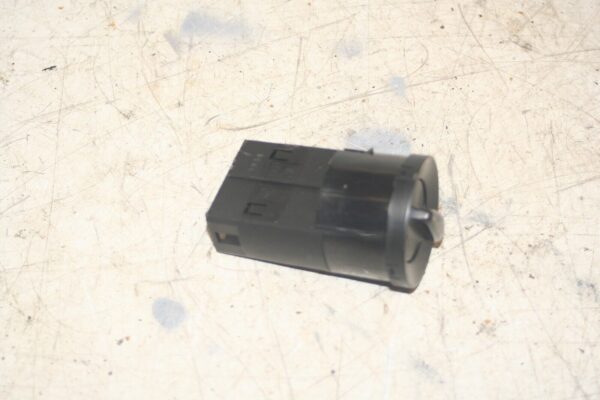 2004 VOLKSWAGEN CONVERTIBLE BEETLE 1.8T. HEADLIGHT SWITCH - Image 2