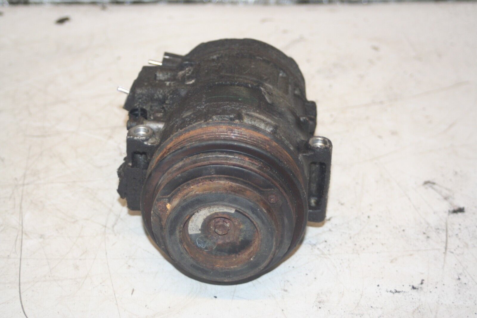 2000 MERCEDES C CLASS W202. AIR CONDITIONING PUMP COMPRESSOR A0002342911