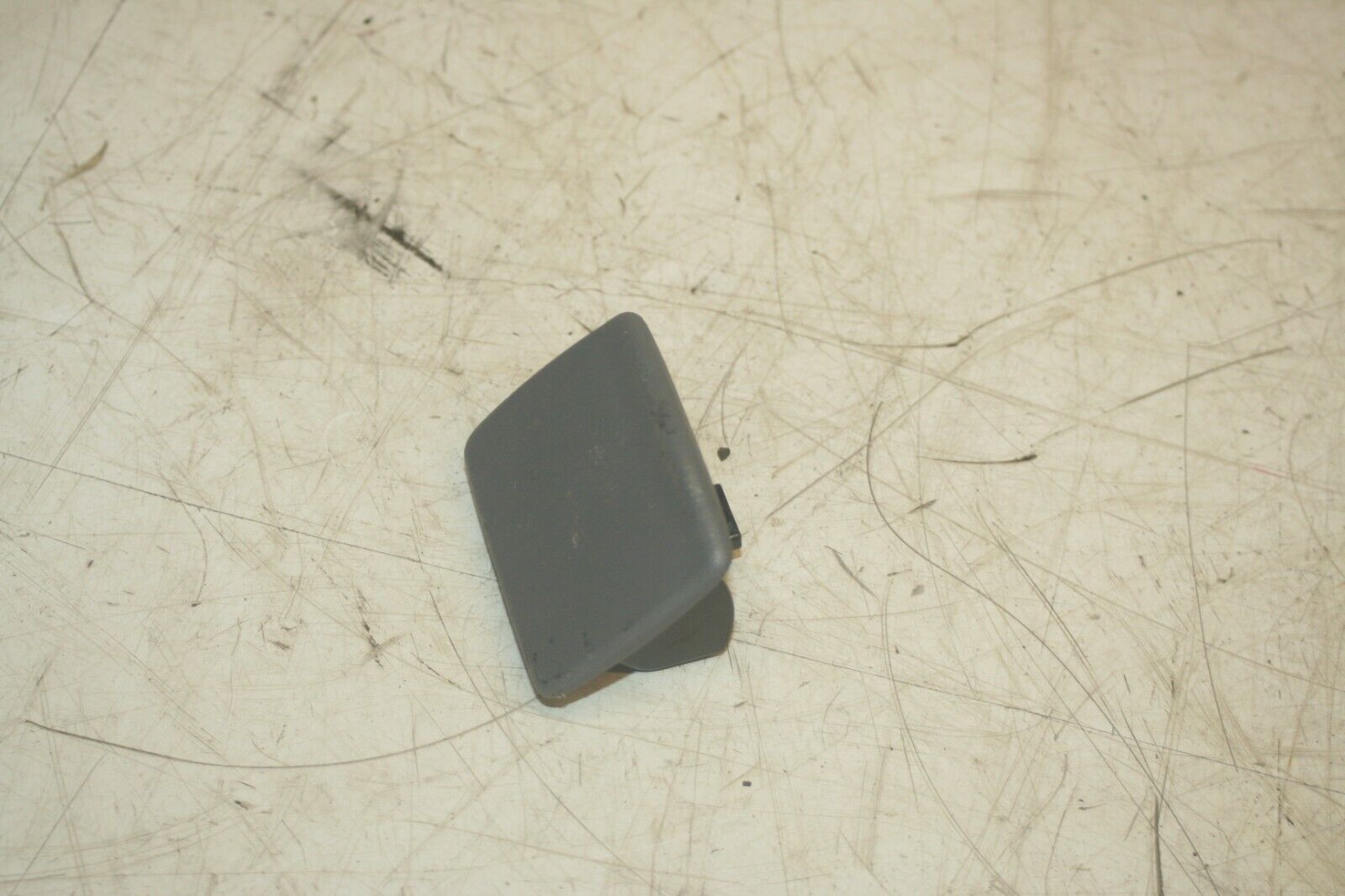 (99) TOYOTA RAV 4 3 DOOR. ASHTRAY