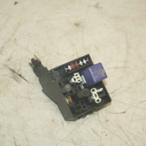 (99) TOYOTA RAV 4 3 DOOR. FUSE BOX BOARD