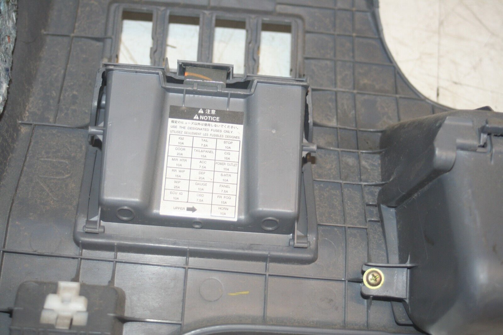 (99) TOYOTA RAV 4 3 DOOR. LOWER DASH TRIM 55432-42900 - Image 4