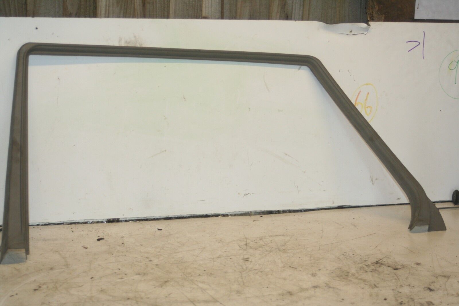 2000 MERCEDES C CLASS W202. DRIVER SIDE REAR WINDOW SURROUND TRIM