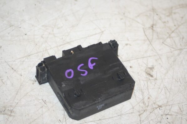 2000 MERCEDES C CLASS W202. 2108207626 DOOR ECU DRIVER SIDE FRONT - Image 2