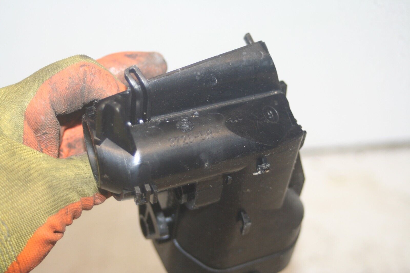 2005 MERCEDES S CLASS W220. AIR VENT DUCT 2208300254 - Image 10