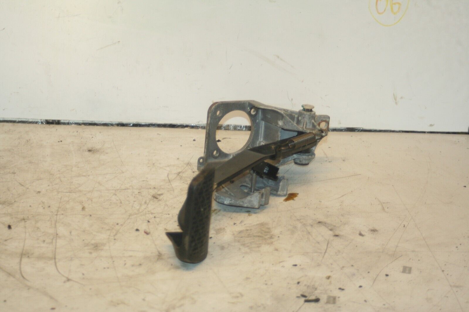 2000 MERCEDES C CLASS W202. BRAKE PEDAL - Image 5