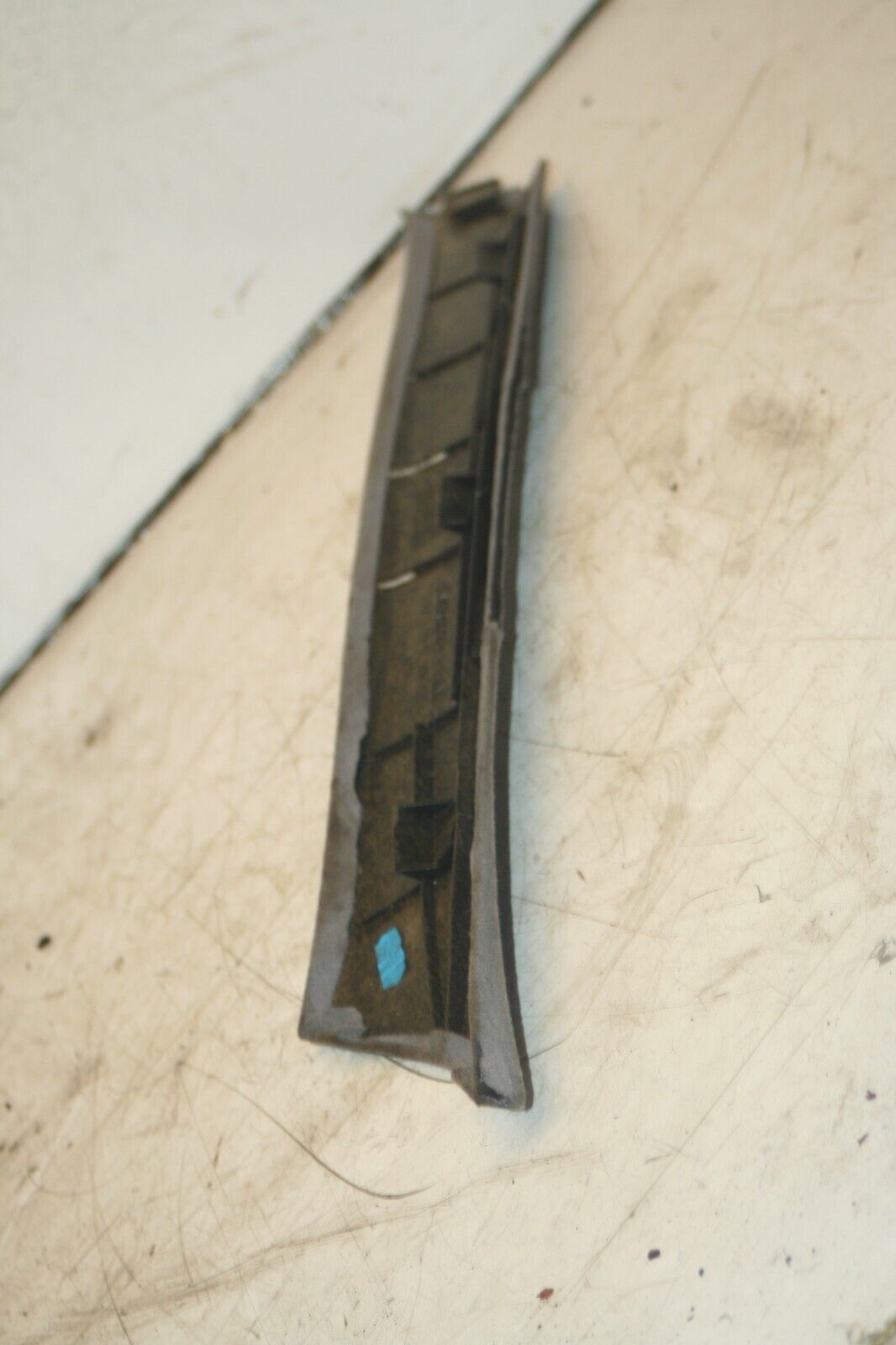 2000 MERCEDES C CLASS W202. DRIVER SIDE A PILLAR TRIM - Image 3