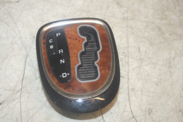 2005 MERCEDES S CLASS W220. GEAR SELECTOR SURROUND DISPLAY