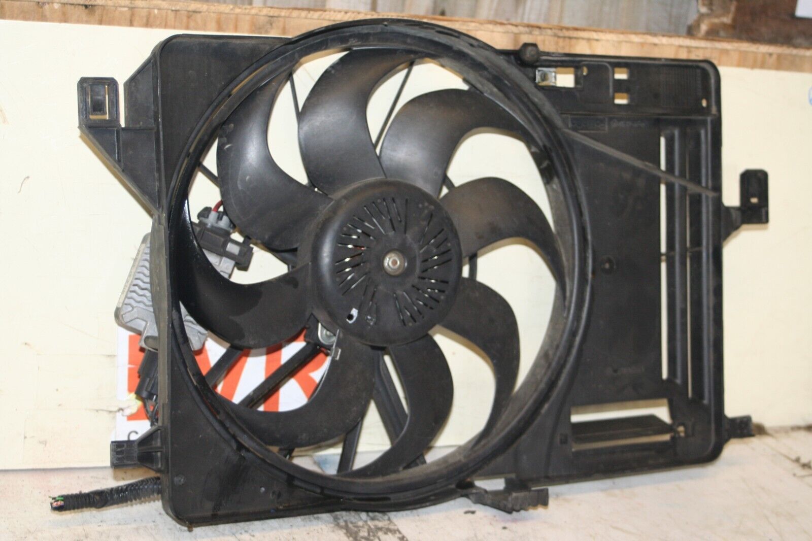 (69) 2014 FORD FOCUS MK3 1.0 ECOBOOST. COOLANT RADIATOR FAN