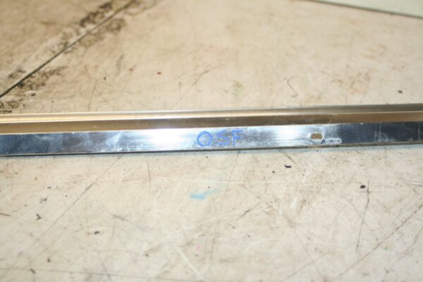 1988 BMW 525 E28. CHROME DOOR TRIM OFF SIDE FRONT - Image 3