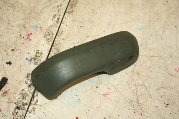 1988 BMW 525 E28. DOOR HANDLE OFF SIDE REAR