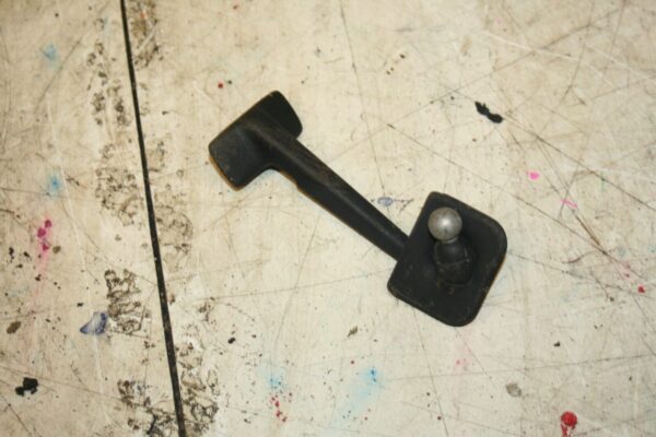 1988 BMW 525 E28. REAR VIEW MIRROR MOUNT