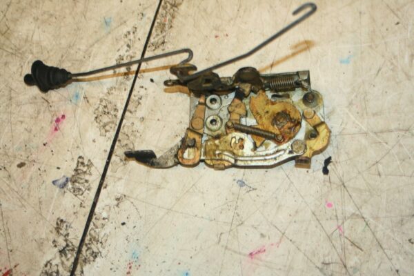1988 BMW 525 E28. OFF SIDE FRONT DOOR LOCK MOTOR - Image 2