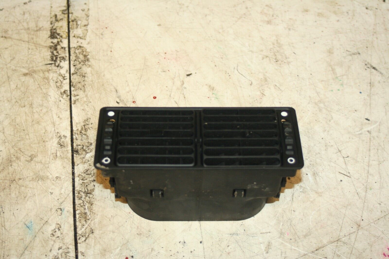 1988 BMW 525 E28. DOUBLE AIR VENTS