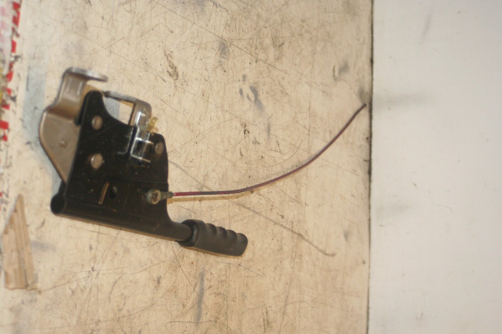 NISSAN NAVARA D21. HANDBRAKE LEVER