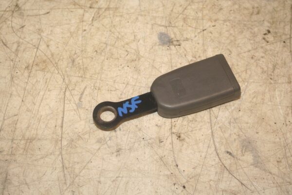 NISSAN NAVARA D21. SEAT BELT BUCKLE CLIP