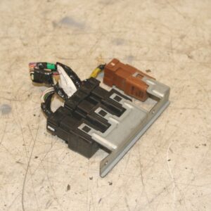 NISSAN NAVARA D21. RELAYS HOUSING