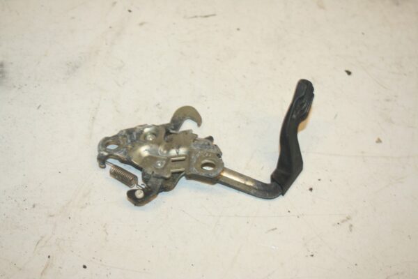 2010 CITROEN DS3. BONNET LATCH CATCH