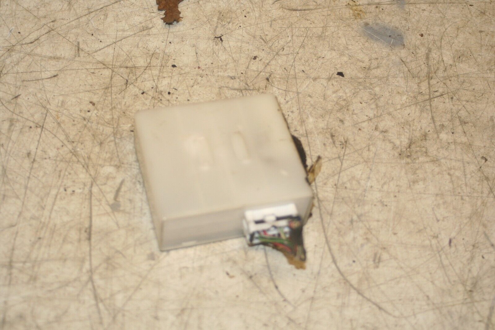 NISSAN NAVARA D21. KEYLESS ENTRY SYSTEM ECU CONTROL MODULE